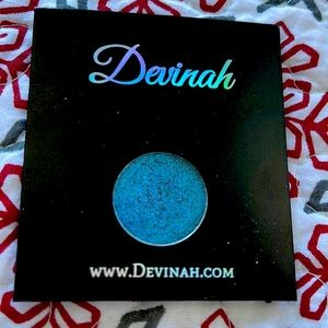 Devinah eyeshadow in 347
